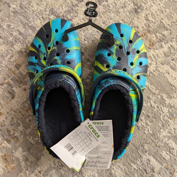 Youth Crocs Classic lined Tie dye marble NWT Kids 6 - Picture 3 of 8